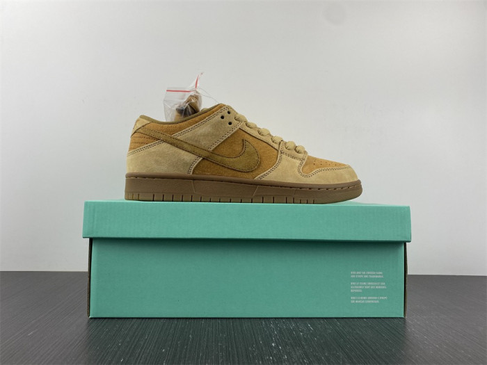 TB Nike SB Dunk Low Wheat (2017) 883232-700