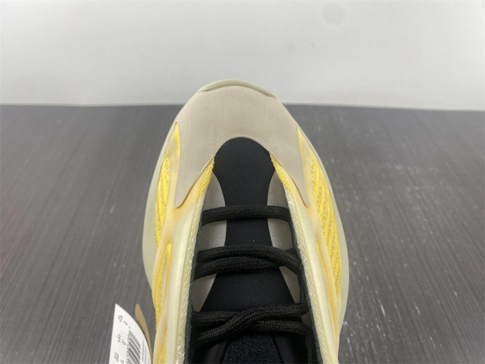 TB Adidas Yeezy 700 V3 Mono Safflower HP5425