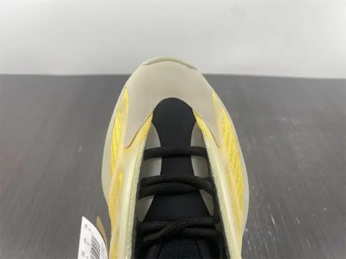 Bmlin Adidas Yeezy 700 V3 Mono Safflower HP5425