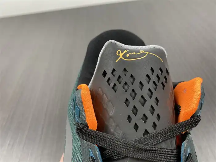 Reps LY Nike Kobe 10 Flight 705317-308