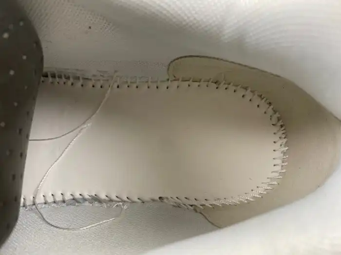 Rep LY OFF-WHITE SNEAKER