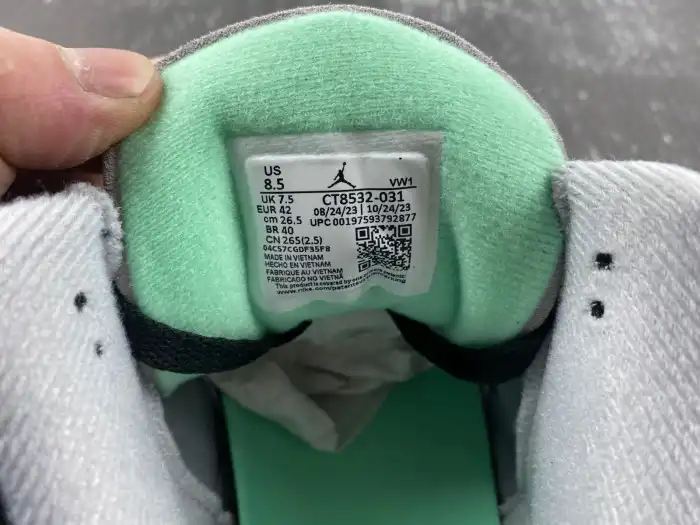 1:1 HYPE Air Jordan 3 Green Glow CT8532-031