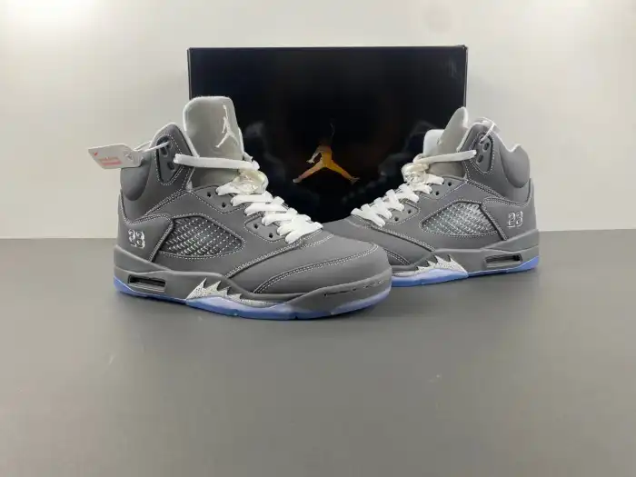 Rep HYPE Air Jordan 5 Retro Wolf Grey 136027-005