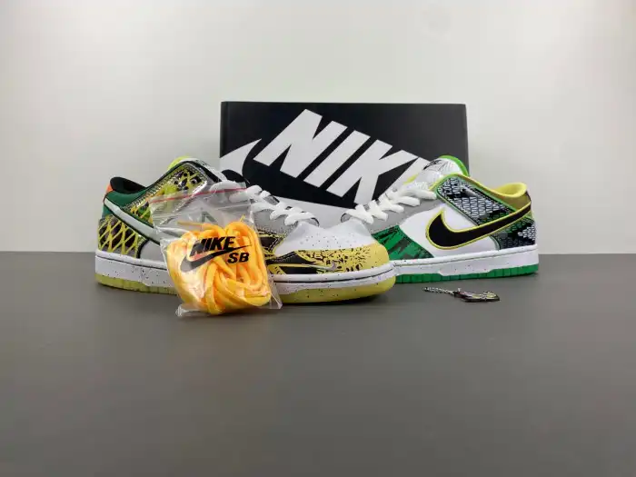 Bmlin Shoes Nike Dunk Low What the Duck Away University of Oregon PE HV1454-100