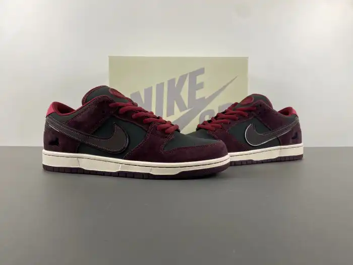 Rep LY Riot Skateshop x Nike SB Dunk Low FZ1289-200