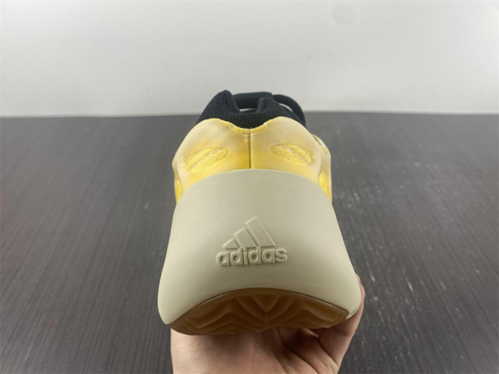 TB Adidas Yeezy 700 V3 Mono Safflower HP5425