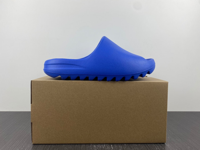 KICKWHO Adidas Yeezy Slide Azure ID4133