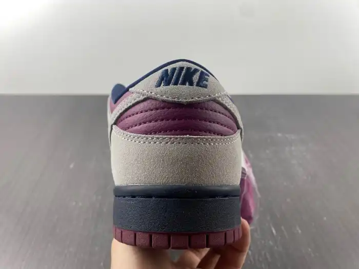 Bmlin Shoes Nike SB Dunk Low Atmosphere Grey True Berry BQ6817-001