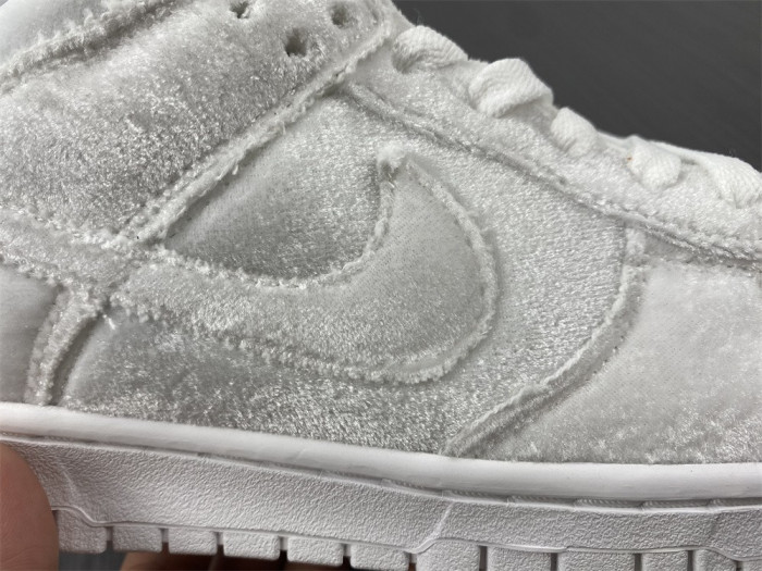 KICKWHO Dover Street Market x Nike Dunk Low Triple White DH2686-100