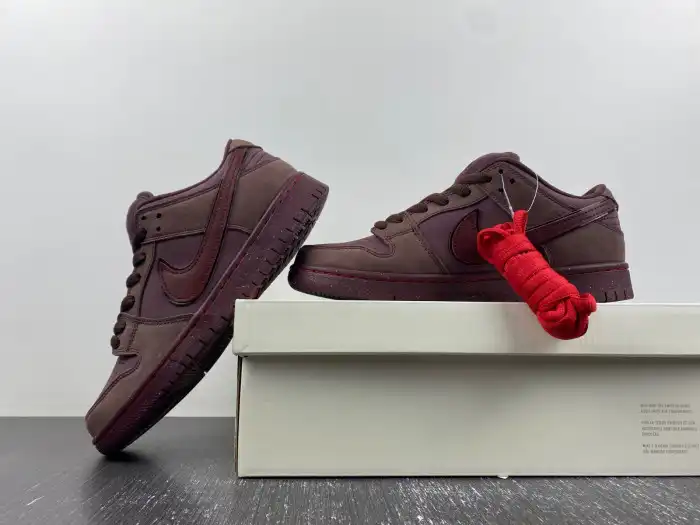 Reps LY Nike SB Dunk Low City of Love FN0619-600