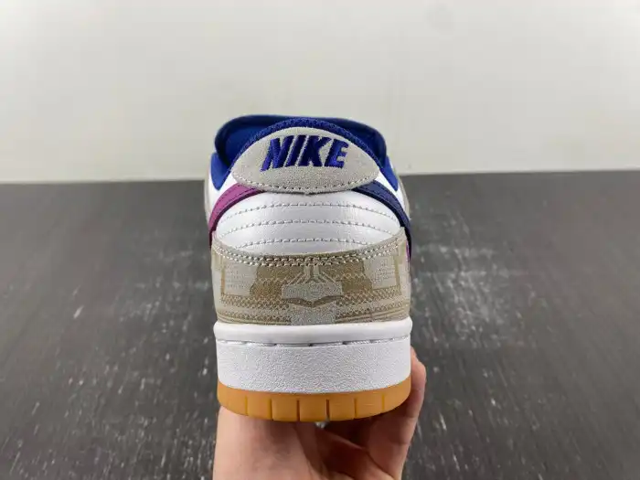 Rep LY Rayssa Leal x Nike SB Dunk Low FZ5251-001