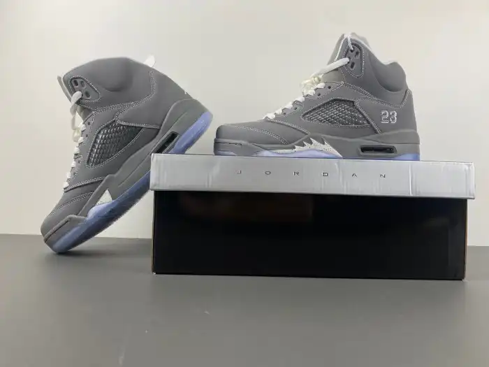 Rep HYPE Air Jordan 5 Retro Wolf Grey 136027-005