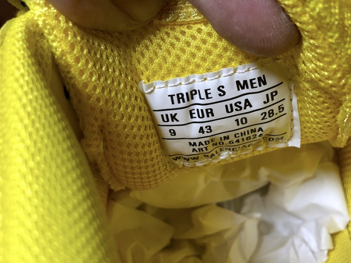 TB BLCG TRIPLE S SNEAKER 541624 W09OH 1298