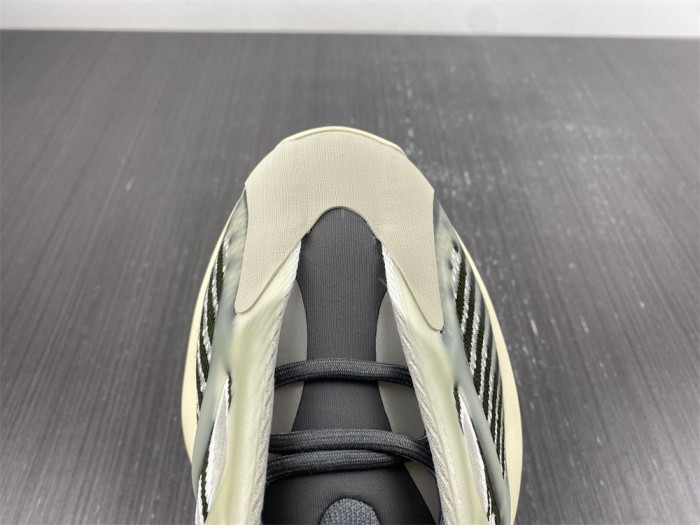 TB Adidas Yeezy 700 V3 Fade Salt ID1674