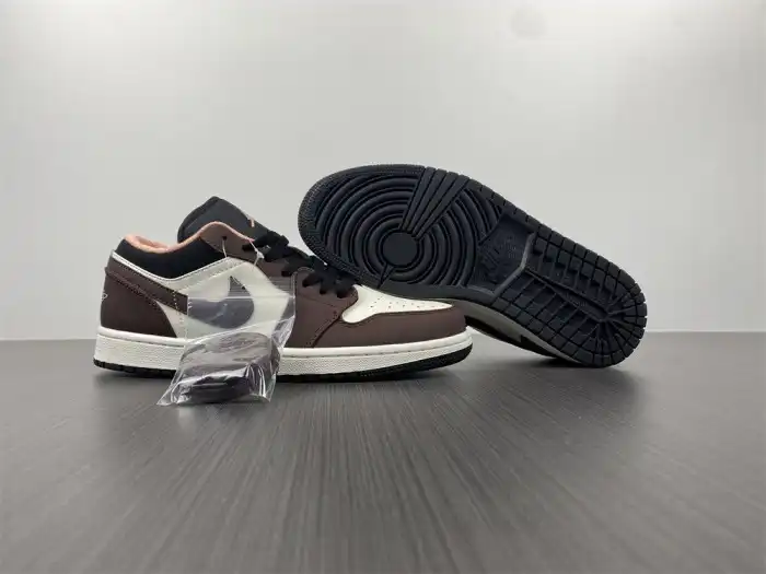 1st Kicks Air Jordan 1 Low Mocha DC6991-200