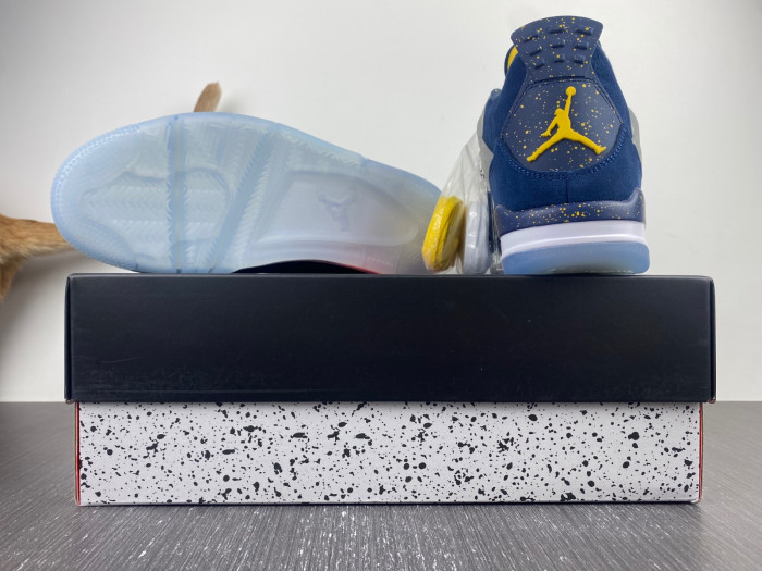 TB Air Jordan 4 Retro Michigan (PE) AJ4-1036660