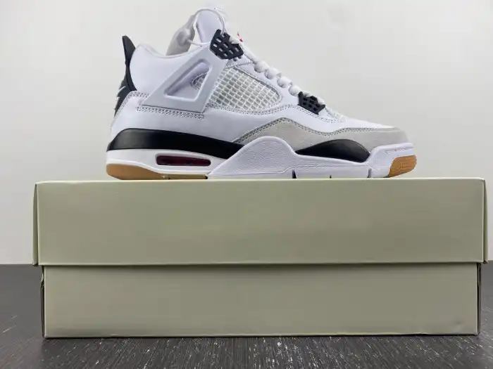 Reps LUCY Jordan 4 Retro SB DR5415-100