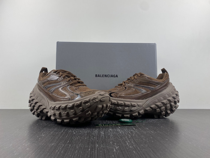 KICKWHO BLCG DEFENDER SNEAKER 685613 W2RB5 2408