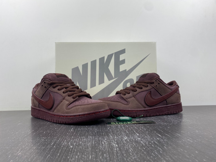 TB Nike SB Dunk Low City of Love FN0619-600