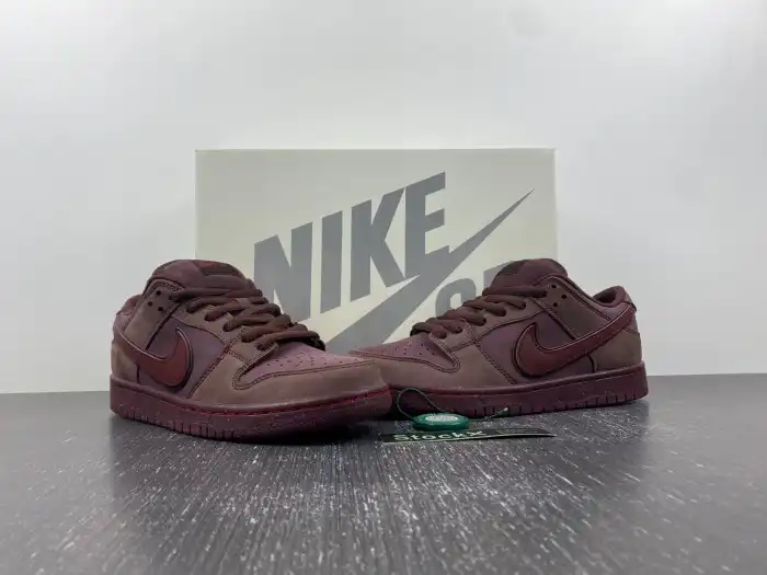 Reps LY Nike SB Dunk Low City of Love FN0619-600