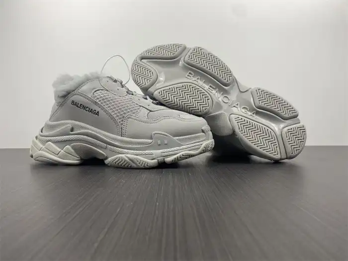 Cheap LY BLCG TRIPLE S SNEAKER 668563 W3CQ5 1210