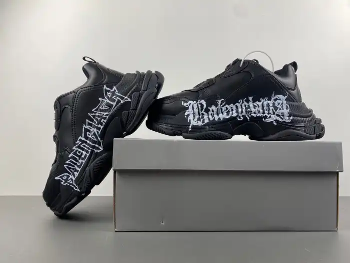 Reps LY BLCG TRIPLE S SNEAKER 536737 W2FAY 9017