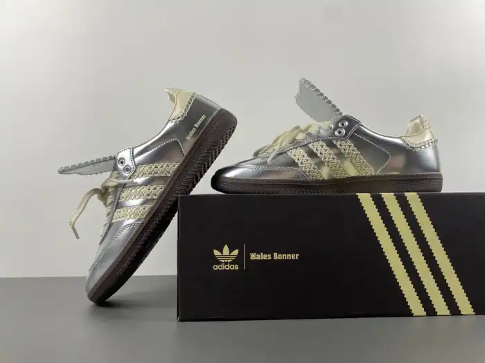 Bmlin Shoes adidas Samba Wales Bonner Silver IG8181