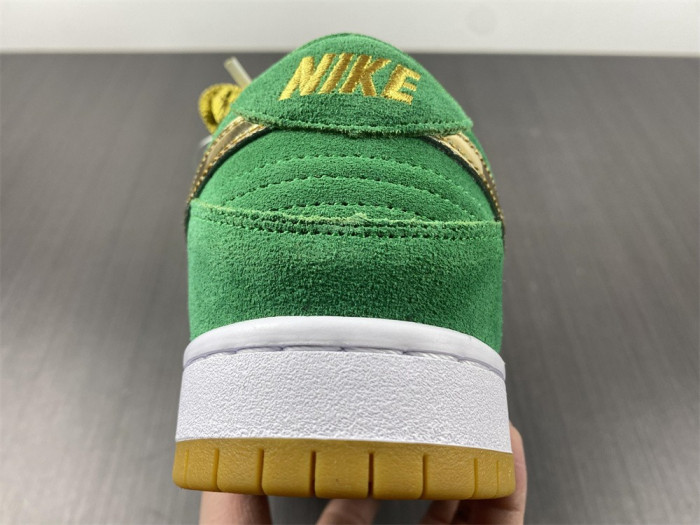 TB Nike SB Dunk Low St. Patricks Day BQ6817-303