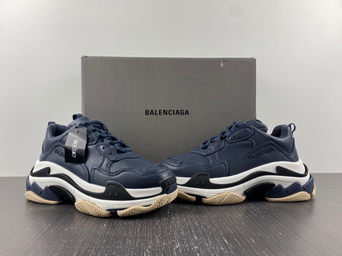 TB BLCG TRIPLE S SNEAKER 536737 W2FAD 4197