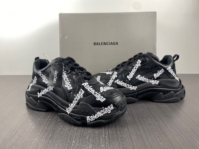 KICKWHO BLCG TRIPLE S SNEAKER 536737 W2FAB 1090