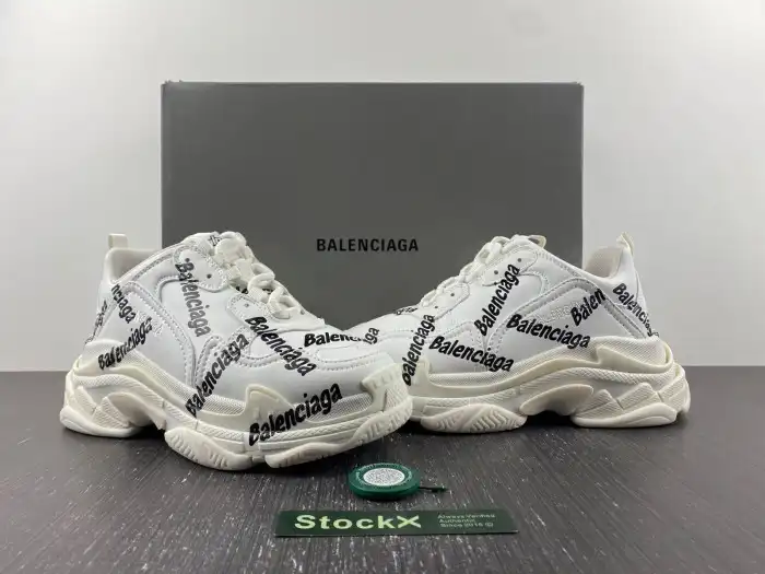 Rep LY BLCG TRIPLE S SNEAKER 524039 W2FAB 9010