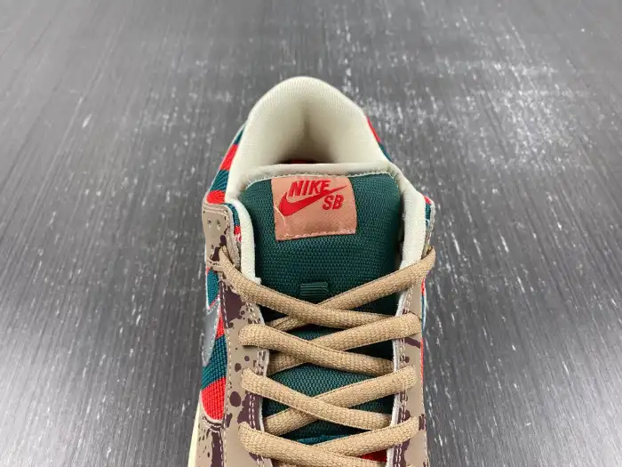 Reps LY Nike SB Dunk Low Freddy Krueger 313170-202