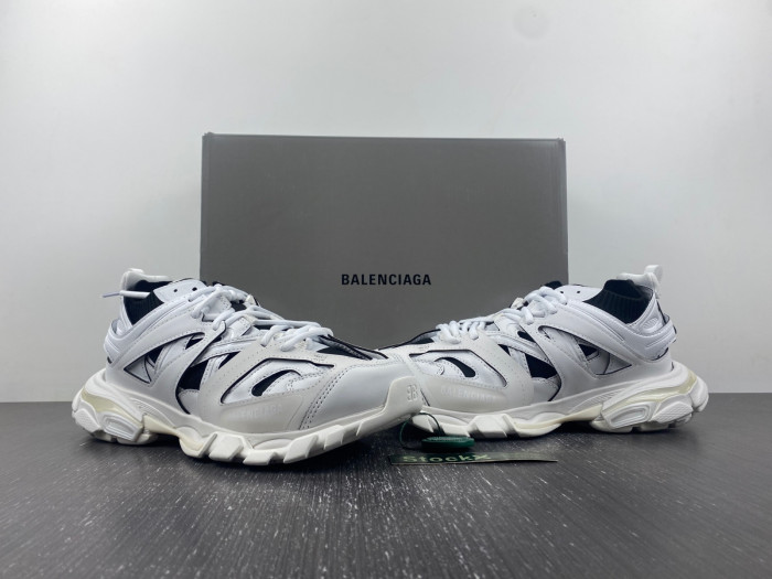 TB BLCG TRACK SNEAKER 736330 W3SKC 9010