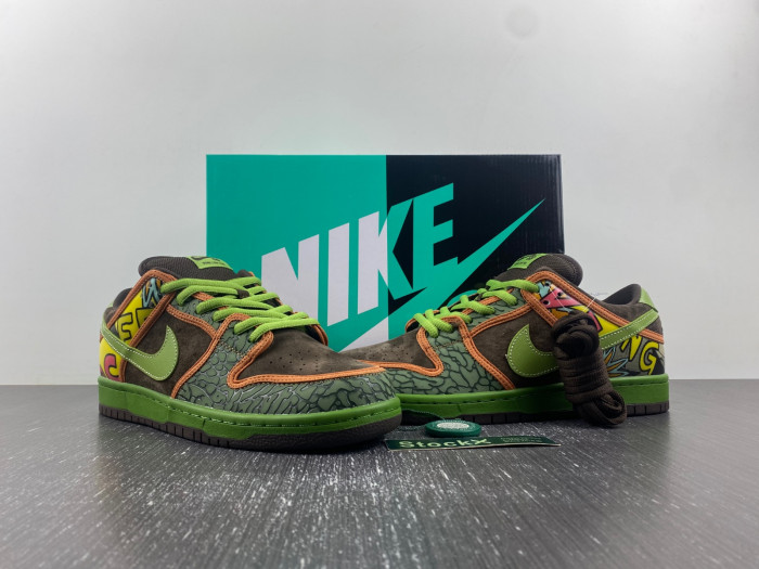 TB Nike SB Dunk Low De La Soul 789841-332