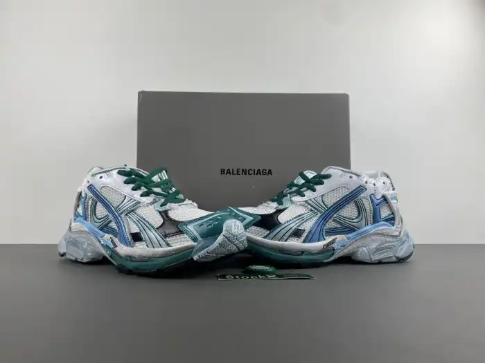 Affordable BLCG RUNNER SNEAKER 772774 W3RBW 0623