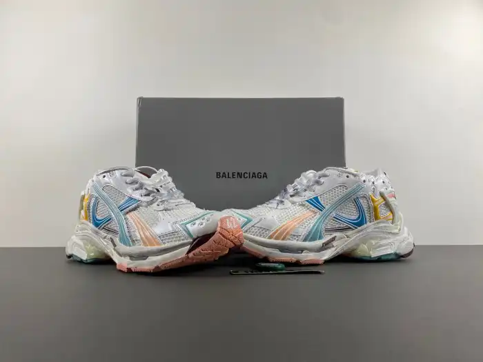 Cheap LY BLCG RUNNER SNEAKER 772774 W3RNY 0326