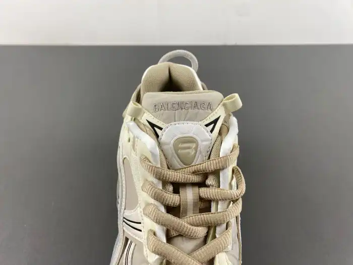 Cheap LY BLCG RUNNER SNEAKER 772767 W3RNY 9797