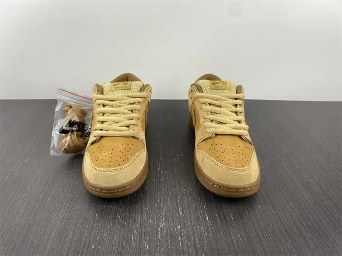 Rep Husky Nike SB Dunk Low Wheat (2017) 883232-700