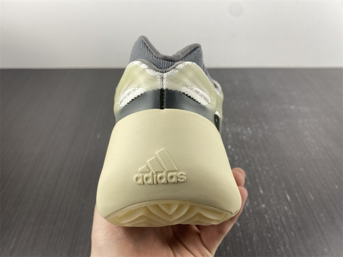 TB Adidas Yeezy 700 V3 Fade Salt ID1674