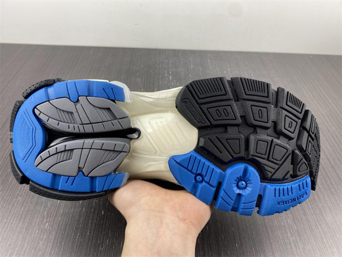 TB BLCG RUNNER SNEAKER 677403 W1RC6 0203