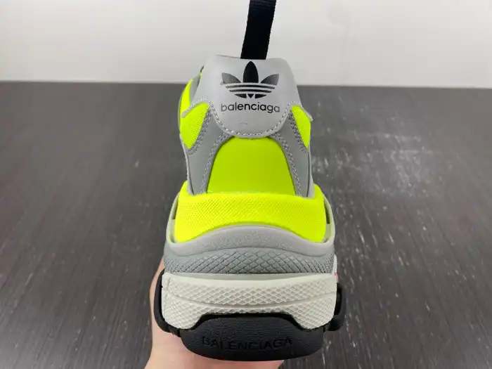 Cheap LY Adidas x BLCG TRIPLE S SNEAKER 712821 W2ZB5 7512