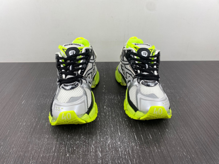 TB BLCG RUNNER SNEAKER 677403 W3RBP 1093