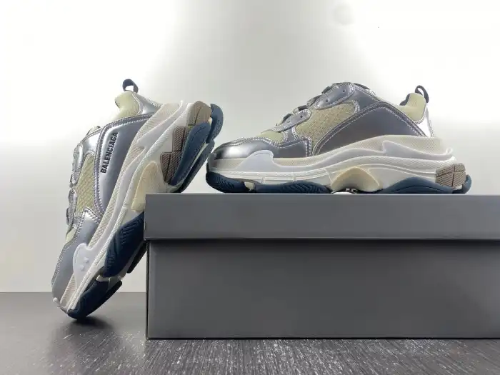 Reps LY BLCG TRIPLE S SNEAKER 524039 W2FS2 8106