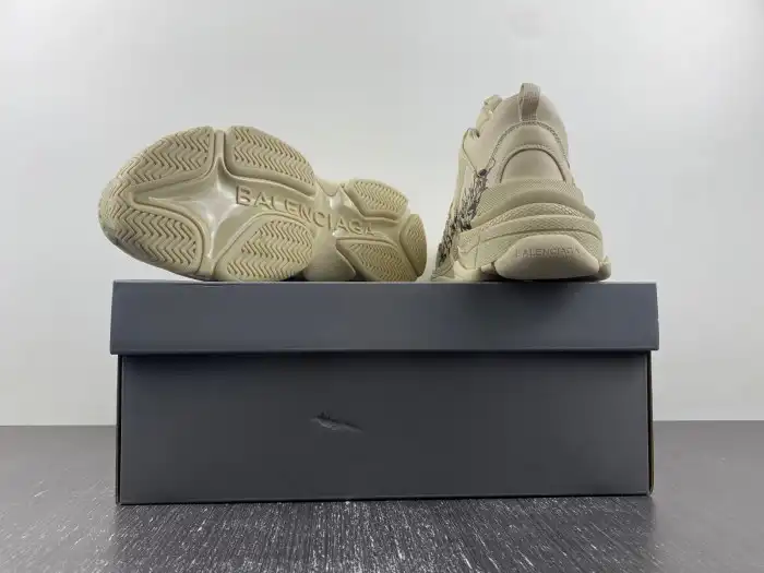 Reps LY BLCG TRIPLE S SNEAKER 536737 W2FAY 9016