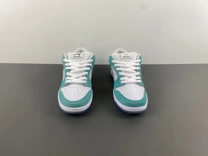 Rep LY Nike SB Dunk Low April Skateboards FD2562-400