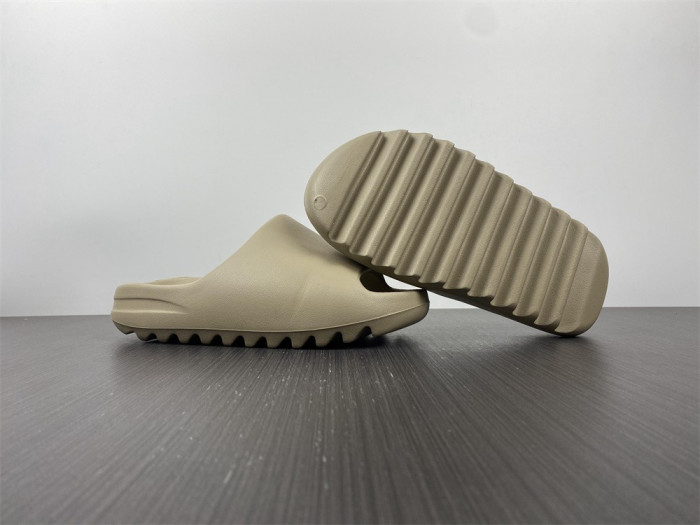 TB Adidas Yeezy Slide Pure GW1934