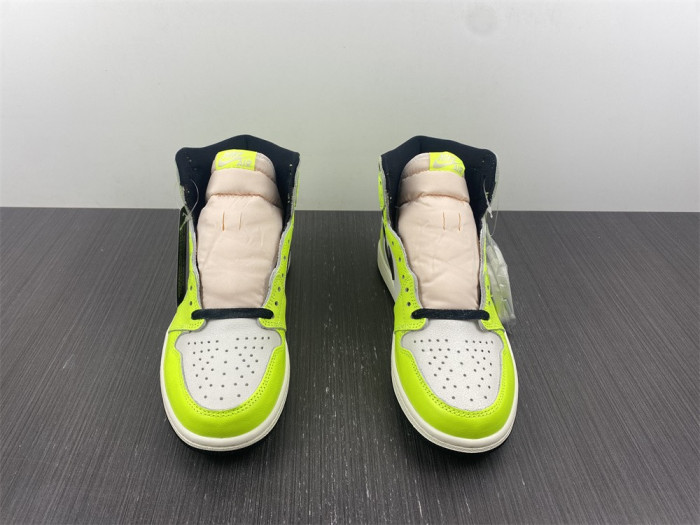 TB Air Jordan 1 High OG Volt 555088-702