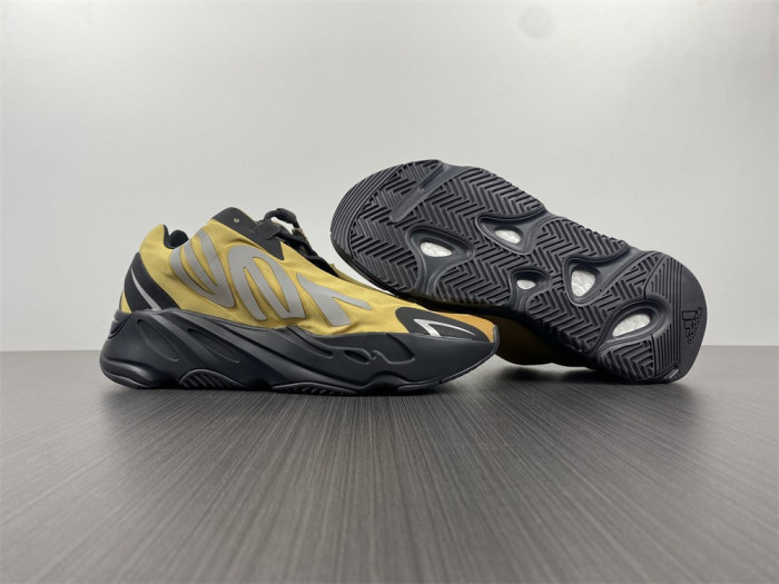 TB Yeezy Boost 700 MNVN 'Honey Flux' GZ0717