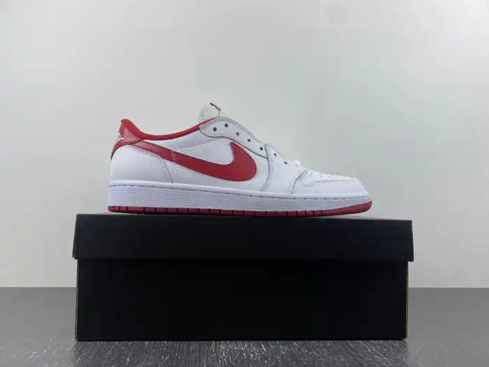 Kick Theory Jordan 1 Retro Low White Varsity Red 705329-101