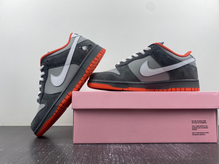 TB Nike SB Dunk Low Staple NYC Pigeon 304292-011